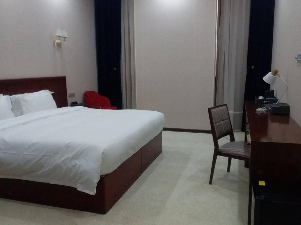 Aura Hotel Ташкент Екстер'єр фото