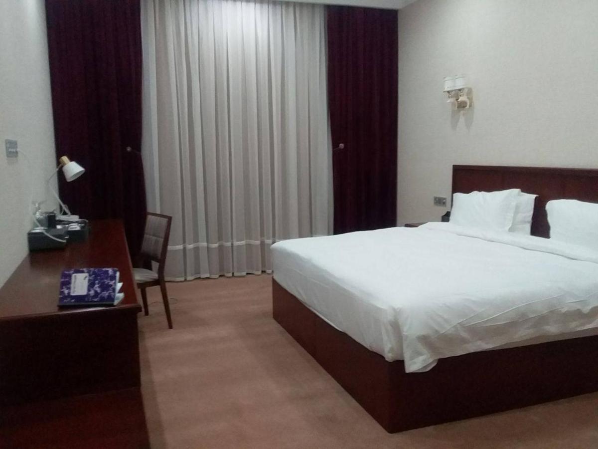 Aura Hotel Ташкент Екстер'єр фото