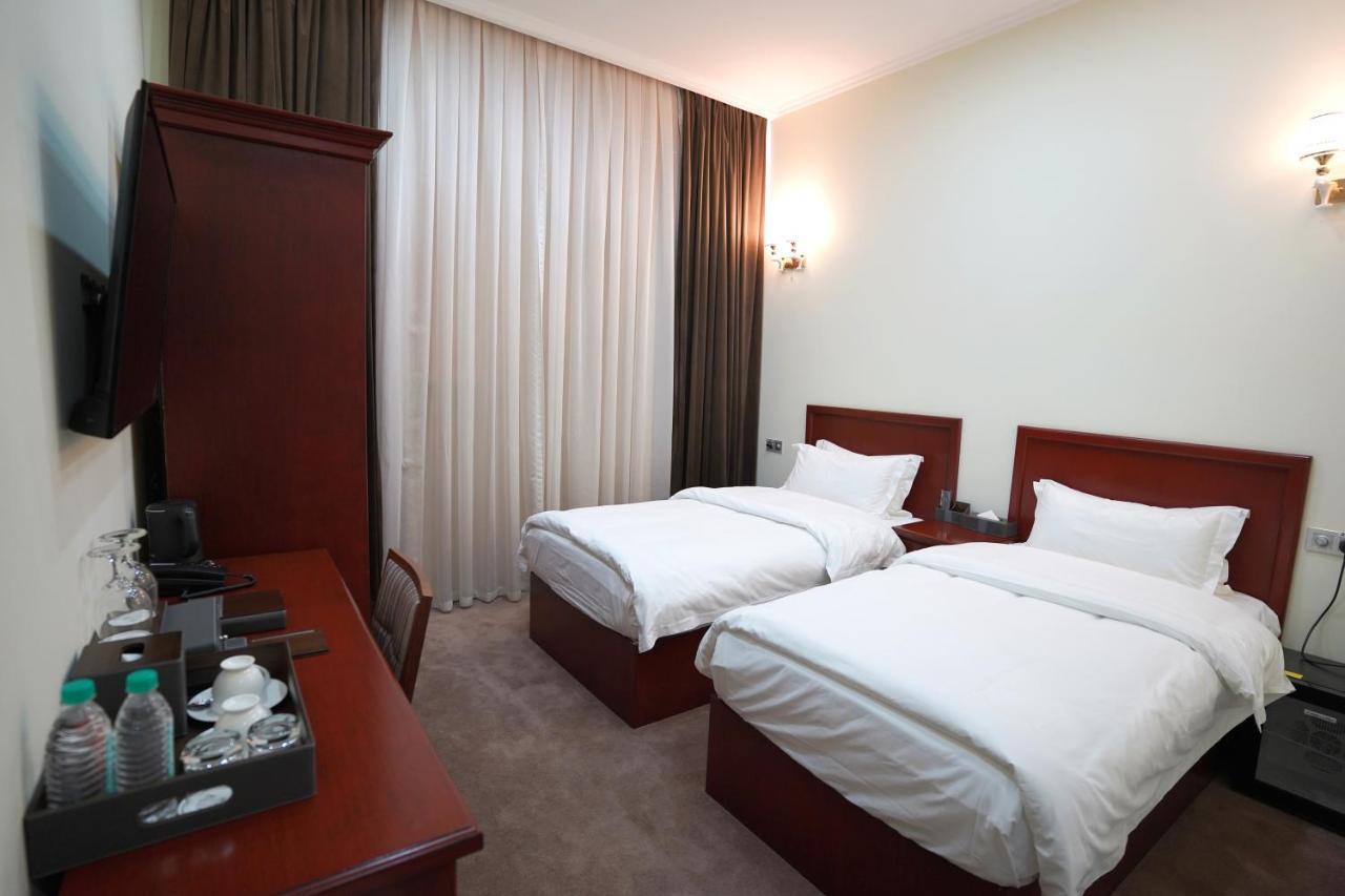 Aura Hotel Ташкент Екстер'єр фото