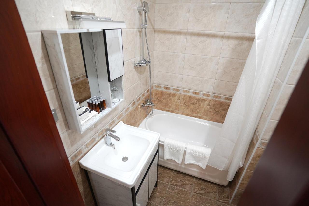 Aura Hotel Ташкент Екстер'єр фото