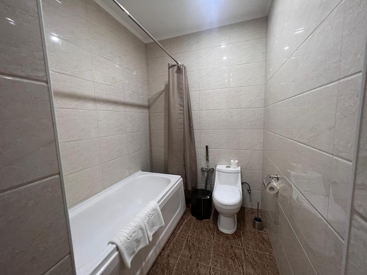 Aura Hotel Ташкент Екстер'єр фото