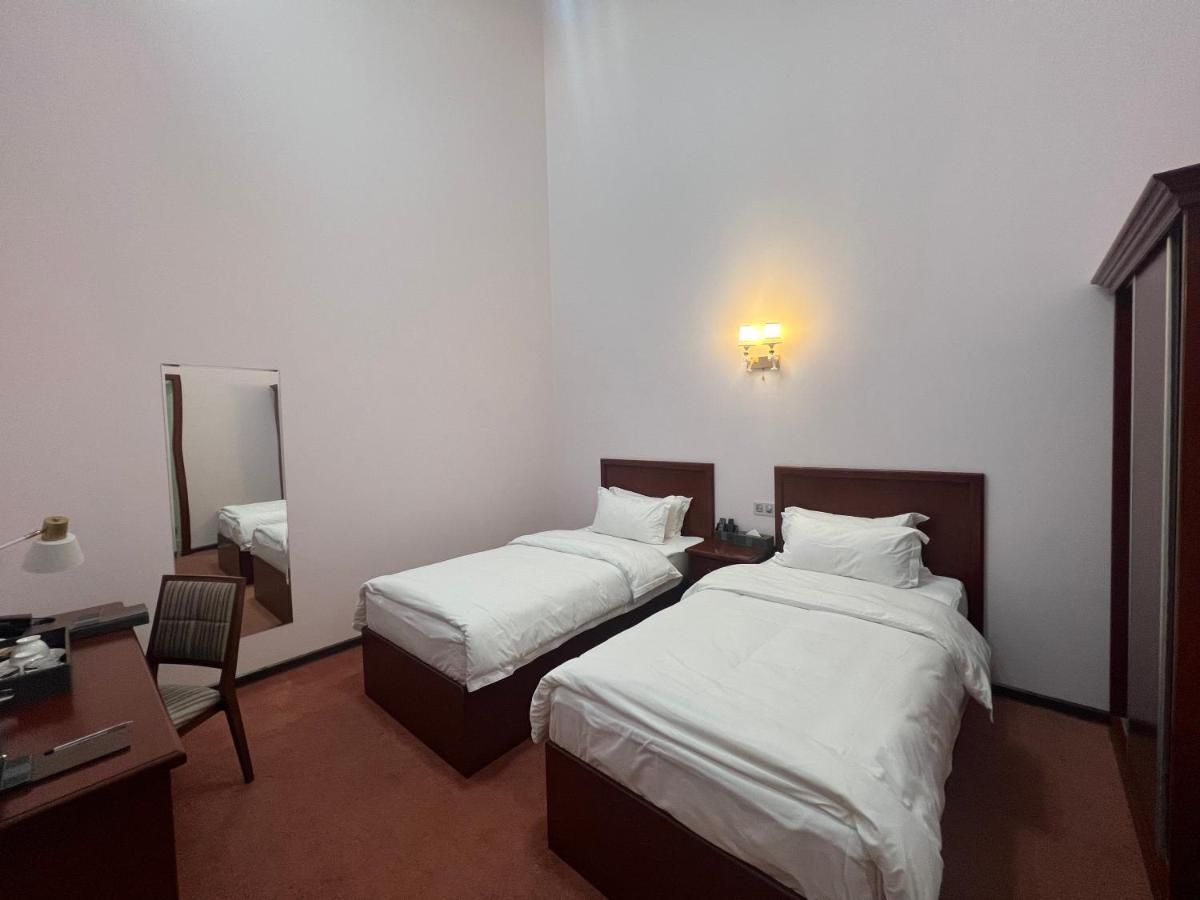 Aura Hotel Ташкент Екстер'єр фото